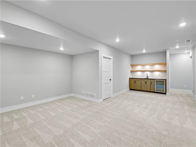 22023 94th Street, Lenexa, Kansas, 4 Bedrooms Bedrooms, 0 ,3 BathroomsBathrooms,Residential,For Sale,94th,0,HMS2511585