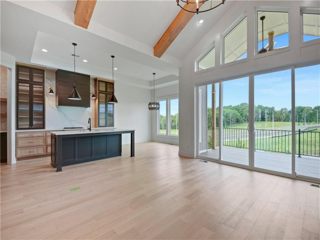24909 98th Place, Lenexa, Kansas, 4 Bedrooms Bedrooms, 0 ,3 BathroomsBathrooms,Residential,For Sale,98th,0,HMS2530448