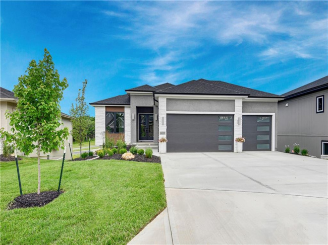 24909 98th Place, Lenexa, Kansas, 4 Bedrooms Bedrooms, 0 ,3 BathroomsBathrooms,Residential,For Sale,98th,0,HMS2530448