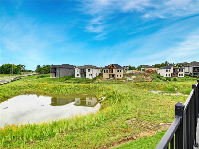 24909 98th Place, Lenexa, Kansas, 4 Bedrooms Bedrooms, 0 ,3 BathroomsBathrooms,Residential,For Sale,98th,0,HMS2530448