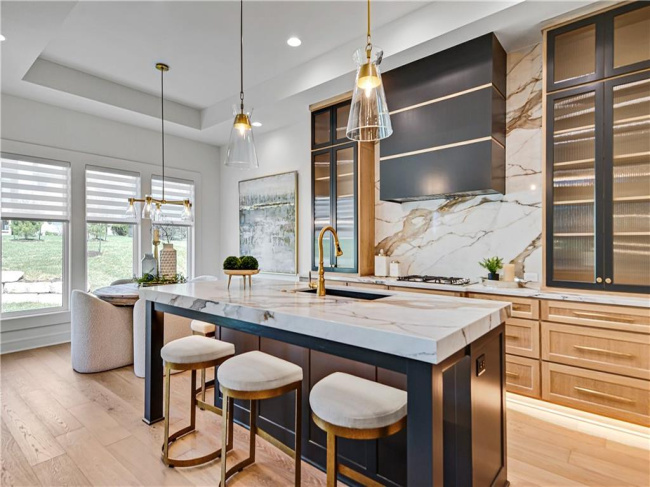 25126 98th Place, Lenexa, Kansas, 4 Bedrooms Bedrooms, 0 ,3 BathroomsBathrooms,Residential,For Sale,98th,0,HMS2538481