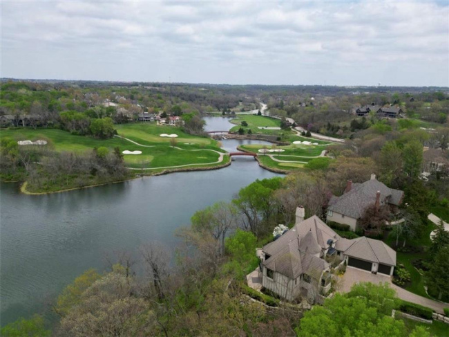 10504 Highland Lane, Olathe, Kansas, 4 Bedrooms Bedrooms, 0 ,4 BathroomsBathrooms,Residential,For Sale,Highland,0,HMS2544265