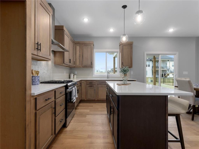 13458 179th Terrace, Overland Park, Kansas, 4 Bedrooms Bedrooms, 0 ,3 BathroomsBathrooms,Residential,For Sale,179th,0,HMS2556246