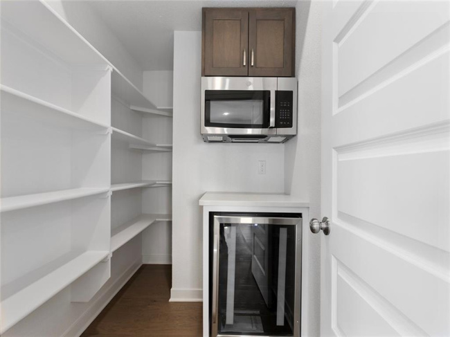 13313 179th Street, Overland Park, Kansas, 5 Bedrooms Bedrooms, 0 ,4 BathroomsBathrooms,Residential,For Sale,179th,0,HMS2557572