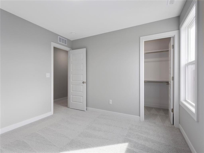 13313 179th Street, Overland Park, Kansas, 5 Bedrooms Bedrooms, 0 ,4 BathroomsBathrooms,Residential,For Sale,179th,0,HMS2557572