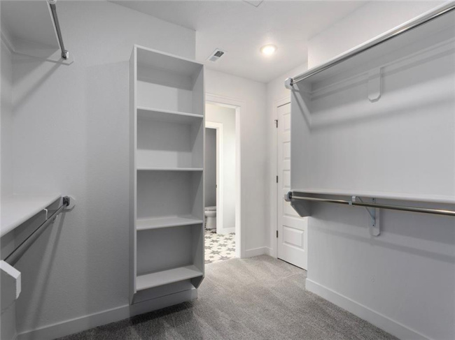 13313 179th Street, Overland Park, Kansas, 5 Bedrooms Bedrooms, 0 ,4 BathroomsBathrooms,Residential,For Sale,179th,0,HMS2557572