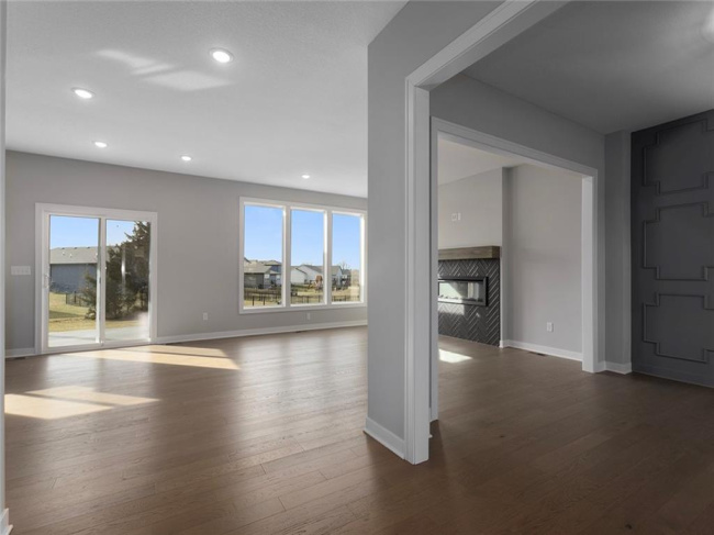 13313 179th Street, Overland Park, Kansas, 5 Bedrooms Bedrooms, 0 ,4 BathroomsBathrooms,Residential,For Sale,179th,0,HMS2557572