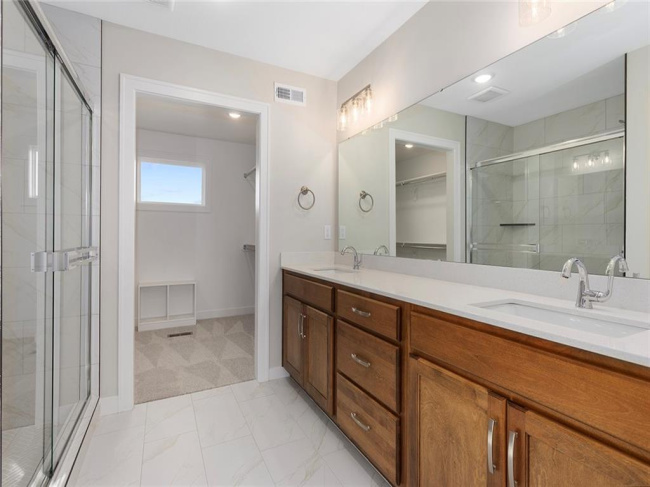 13305 179th Street, Overland Park, Kansas, 4 Bedrooms Bedrooms, 0 ,3 BathroomsBathrooms,Residential,For Sale,179th,0,HMS2557605