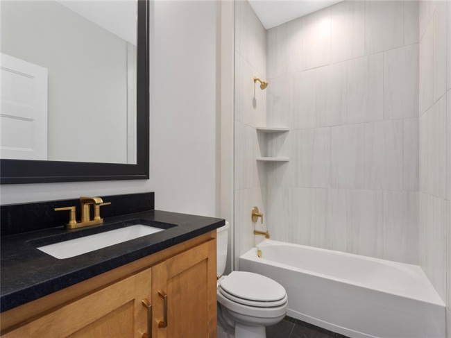 11275 Gleason Road, Olathe, Kansas, 4 Bedrooms Bedrooms, 0 ,3 BathroomsBathrooms,Residential,For Sale,Gleason,0,HMS2561802