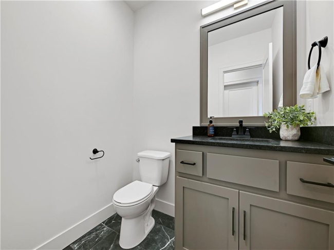 22164 94th Terrace, Lenexa, Kansas, 4 Bedrooms Bedrooms, 0 ,3 BathroomsBathrooms,Residential,For Sale,94th,0,HMS2563311