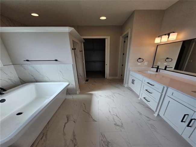 11263 Gleason Road, Olathe, Kansas, 4 Bedrooms Bedrooms, 0 ,3 BathroomsBathrooms,Residential,For Sale,Gleason,0,HMS2565094