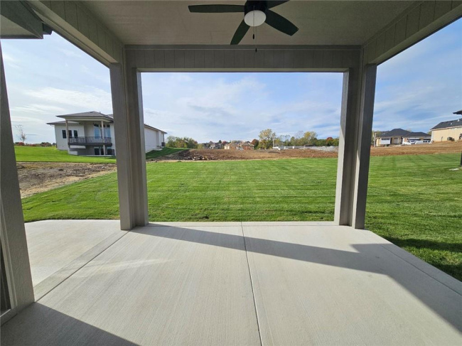 11242 Sunray Drive, Olathe, Kansas, 4 Bedrooms Bedrooms, 0 ,3 BathroomsBathrooms,Residential,For Sale,Sunray,0,HMS2565097