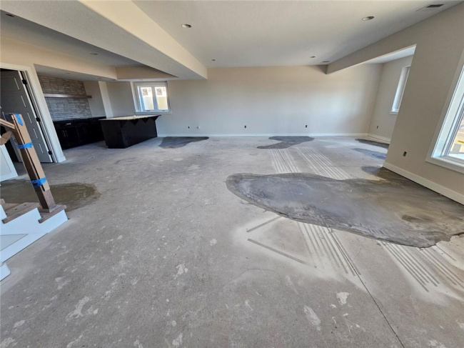 11271 Sunray Drive, Olathe, Kansas, 4 Bedrooms Bedrooms, 0 ,4 BathroomsBathrooms,Residential,For Sale,Sunray,0,HMS2565104