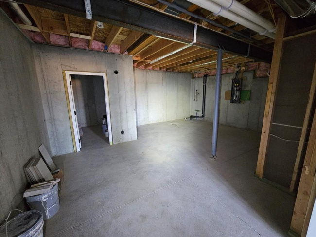 11271 Sunray Drive, Olathe, Kansas, 4 Bedrooms Bedrooms, 0 ,4 BathroomsBathrooms,Residential,For Sale,Sunray,0,HMS2565104