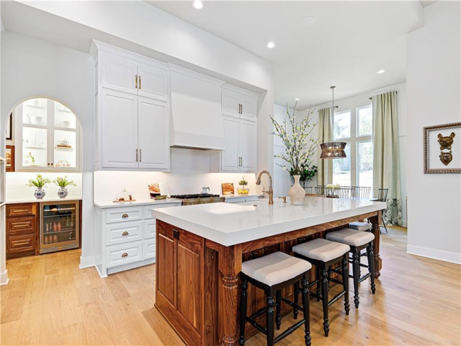 24916 98th Place, Lenexa, Kansas, 4 Bedrooms Bedrooms, 0 ,4 BathroomsBathrooms,Residential,For Sale,98th,0,HMS2567020