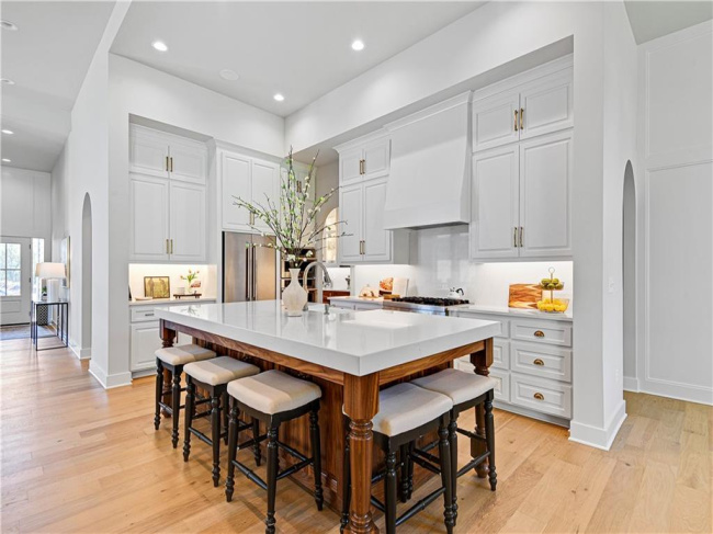 24916 98th Place, Lenexa, Kansas, 4 Bedrooms Bedrooms, 0 ,4 BathroomsBathrooms,Residential,For Sale,98th,0,HMS2567020