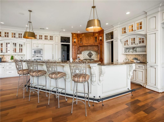 27596 Highland Circle, Olathe, Kansas, 7 Bedrooms Bedrooms, 0 ,7 BathroomsBathrooms,Residential,For Sale,Highland,0,HMS2572231