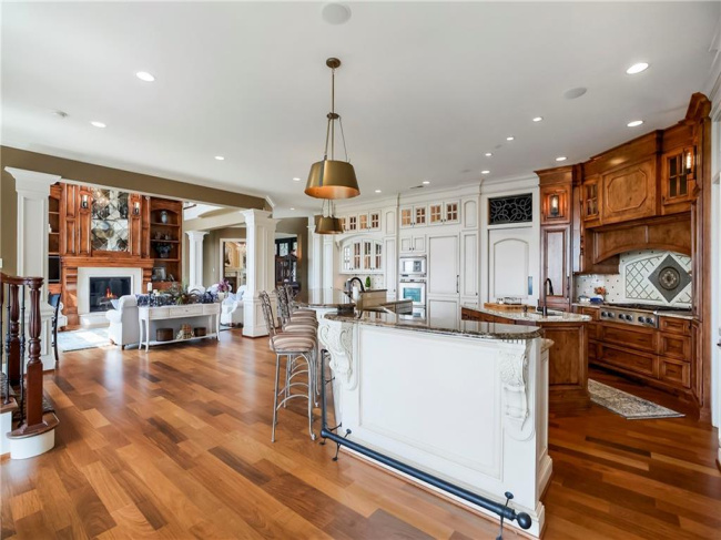 27596 Highland Circle, Olathe, Kansas, 7 Bedrooms Bedrooms, 0 ,7 BathroomsBathrooms,Residential,For Sale,Highland,0,HMS2572231