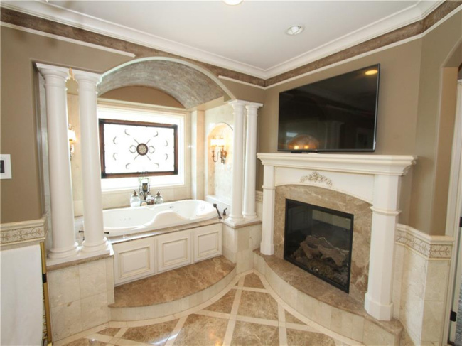 27596 Highland Circle, Olathe, Kansas, 7 Bedrooms Bedrooms, 0 ,7 BathroomsBathrooms,Residential,For Sale,Highland,0,HMS2572231