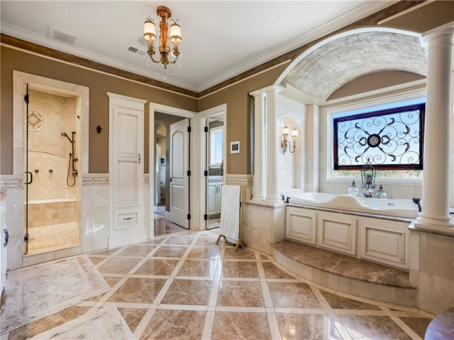 27596 Highland Circle, Olathe, Kansas, 7 Bedrooms Bedrooms, 0 ,7 BathroomsBathrooms,Residential,For Sale,Highland,0,HMS2572231