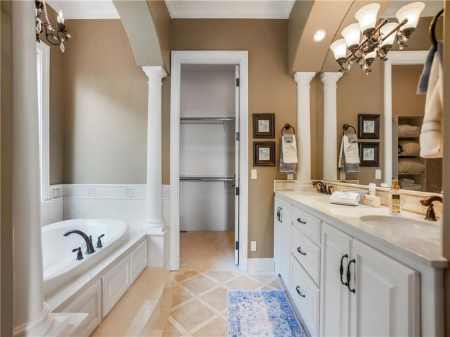 27596 Highland Circle, Olathe, Kansas, 7 Bedrooms Bedrooms, 0 ,7 BathroomsBathrooms,Residential,For Sale,Highland,0,HMS2572231