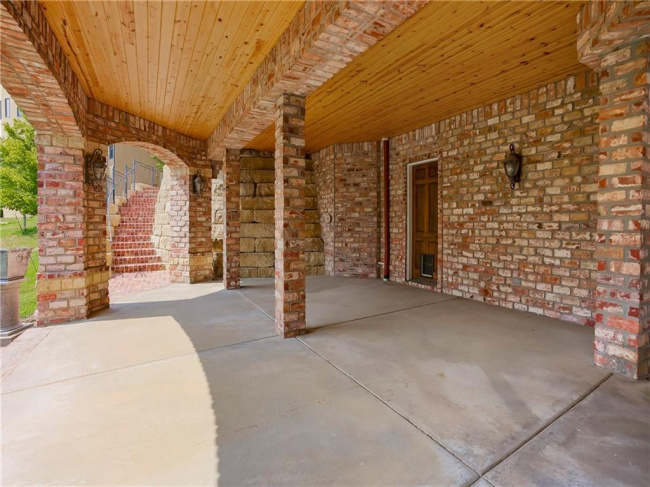 27596 Highland Circle, Olathe, Kansas, 7 Bedrooms Bedrooms, 0 ,7 BathroomsBathrooms,Residential,For Sale,Highland,0,HMS2572231