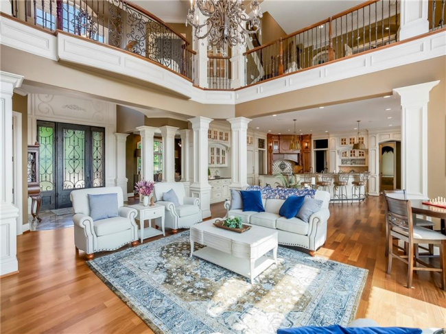27596 Highland Circle, Olathe, Kansas, 7 Bedrooms Bedrooms, 0 ,7 BathroomsBathrooms,Residential,For Sale,Highland,0,HMS2572231