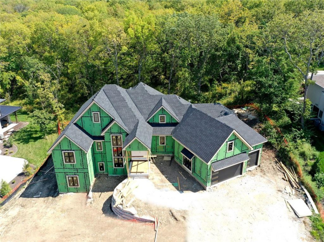 11775 Kenton Street, Olathe, Kansas, 5 Bedrooms Bedrooms, 0 ,4 BathroomsBathrooms,Residential,For Sale,Kenton,0,HMS2576447