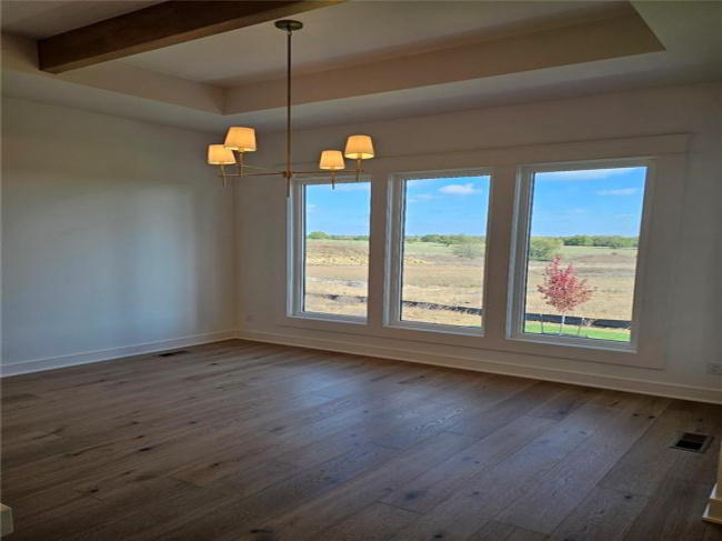 11289 Sunray Drive, Olathe, Kansas, 4 Bedrooms Bedrooms, 0 ,3 BathroomsBathrooms,Residential,For Sale,Sunray,0,HMS2577069