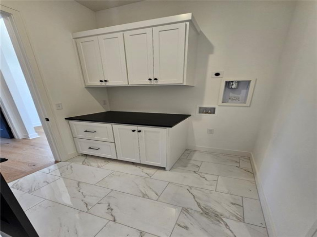 11289 Sunray Drive, Olathe, Kansas, 4 Bedrooms Bedrooms, 0 ,3 BathroomsBathrooms,Residential,For Sale,Sunray,0,HMS2577069