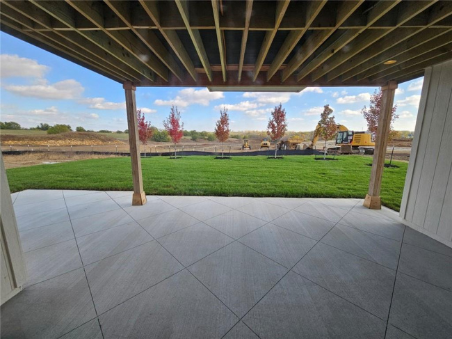 11289 Sunray Drive, Olathe, Kansas, 4 Bedrooms Bedrooms, 0 ,3 BathroomsBathrooms,Residential,For Sale,Sunray,0,HMS2577069