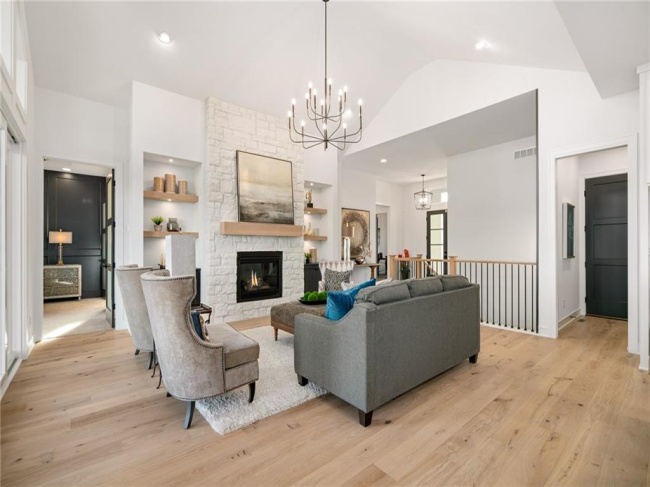 11233 Sunray Drive, Olathe, Kansas, 4 Bedrooms Bedrooms, 0 ,3 BathroomsBathrooms,Residential,For Sale,Sunray,0,HMS2577071