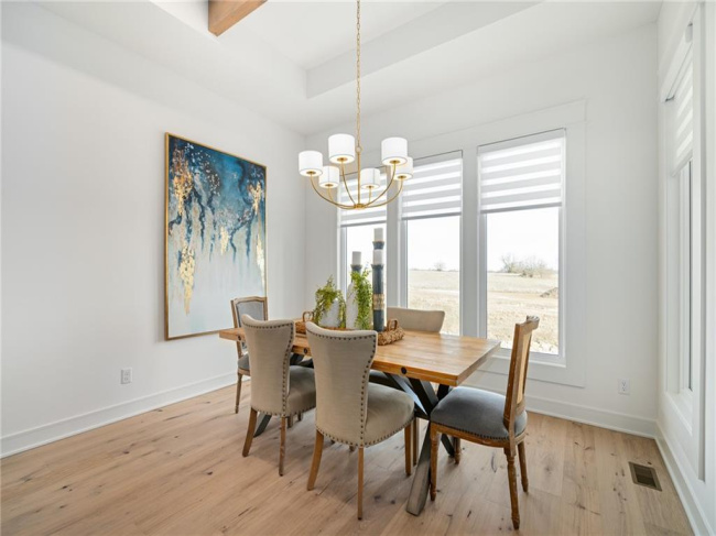 11233 Sunray Drive, Olathe, Kansas, 4 Bedrooms Bedrooms, 0 ,3 BathroomsBathrooms,Residential,For Sale,Sunray,0,HMS2577071