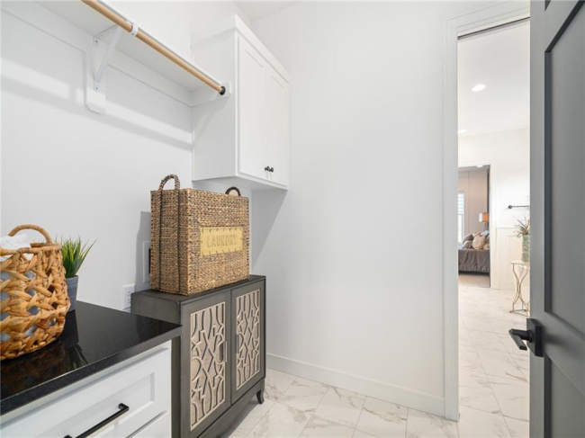 11233 Sunray Drive, Olathe, Kansas, 4 Bedrooms Bedrooms, 0 ,3 BathroomsBathrooms,Residential,For Sale,Sunray,0,HMS2577071