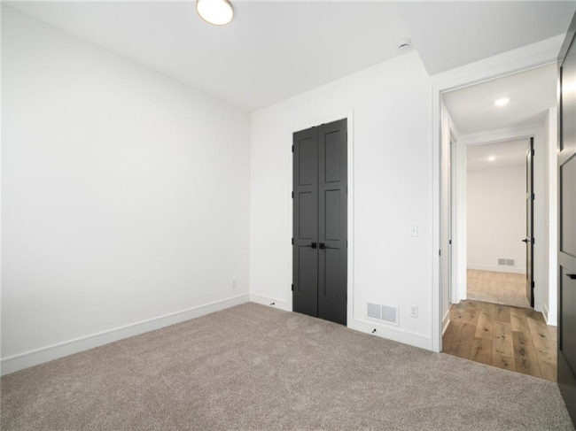 11233 Sunray Drive, Olathe, Kansas, 4 Bedrooms Bedrooms, 0 ,3 BathroomsBathrooms,Residential,For Sale,Sunray,0,HMS2577071