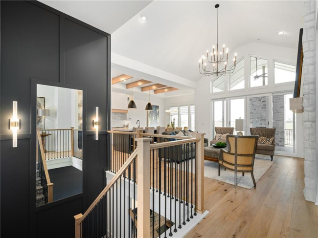 11233 Sunray Drive, Olathe, Kansas, 4 Bedrooms Bedrooms, 0 ,3 BathroomsBathrooms,Residential,For Sale,Sunray,0,HMS2577071