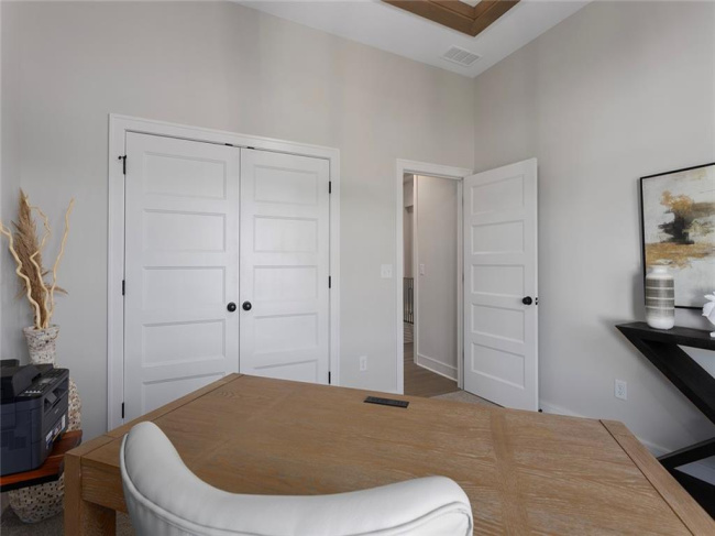 11221 Sunray Drive, Olathe, Kansas, 4 Bedrooms Bedrooms, 0 ,3 BathroomsBathrooms,Residential,For Sale,Sunray,0,HMS2577073