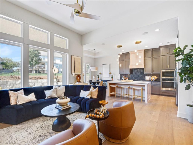 22105 94th Terrace, Lenexa, Kansas, 5 Bedrooms Bedrooms, 0 ,3 BathroomsBathrooms,Residential,For Sale,94th,0,HMS2577389