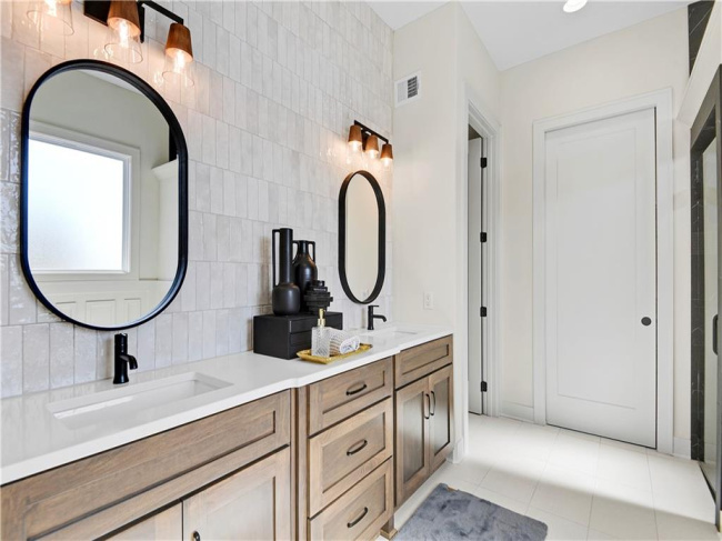 22105 94th Terrace, Lenexa, Kansas, 5 Bedrooms Bedrooms, 0 ,3 BathroomsBathrooms,Residential,For Sale,94th,0,HMS2577389