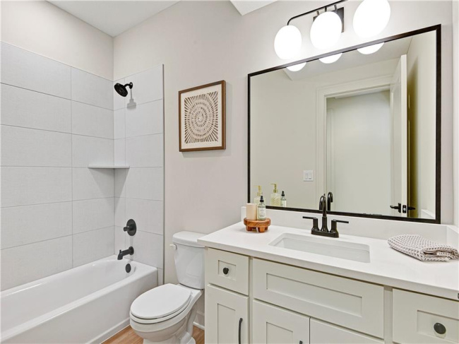 22105 94th Terrace, Lenexa, Kansas, 5 Bedrooms Bedrooms, 0 ,3 BathroomsBathrooms,Residential,For Sale,94th,0,HMS2577389