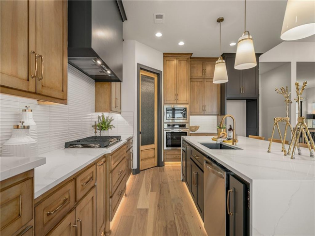 11209 Sunray Street, Olathe, Kansas, 4 Bedrooms Bedrooms, 0 ,3 BathroomsBathrooms,Residential,For Sale,Sunray,0,HMS2578228 11209 Sunray Street, Olathe, Kansas, 4 Bedrooms Bedrooms, 0 ,3 BathroomsBathrooms,Residential,For Sale,Sunray,0,HMS2578228