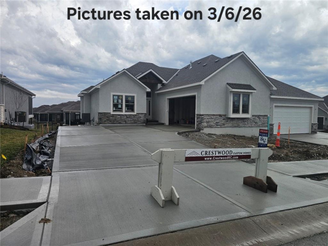 11576 Millridge Street, Olathe, Kansas, 4 Bedrooms Bedrooms, 0 ,3 BathroomsBathrooms,Residential,For Sale,Millridge,0,HMS2583485