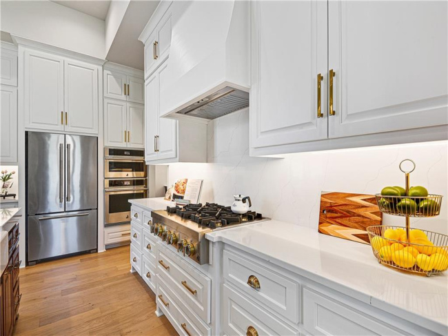 24949 98th Place, Lenexa, Kansas, 4 Bedrooms Bedrooms, 0 ,4 BathroomsBathrooms,Residential,For Sale,98th,0,HMS2586591 24949 98th Place, Lenexa, Kansas, 4 Bedrooms Bedrooms, 0 ,4 BathroomsBathrooms,Residential,For Sale,98th,0,HMS2586591