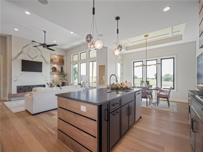 11227 Sunray Drive, Olathe, Kansas, 4 Bedrooms Bedrooms, 0 ,4 BathroomsBathrooms,Residential,For Sale,Sunray,0,HMS2586604 11227 Sunray Drive, Olathe, Kansas, 4 Bedrooms Bedrooms, 0 ,4 BathroomsBathrooms,Residential,For Sale,Sunray,0,HMS2586604