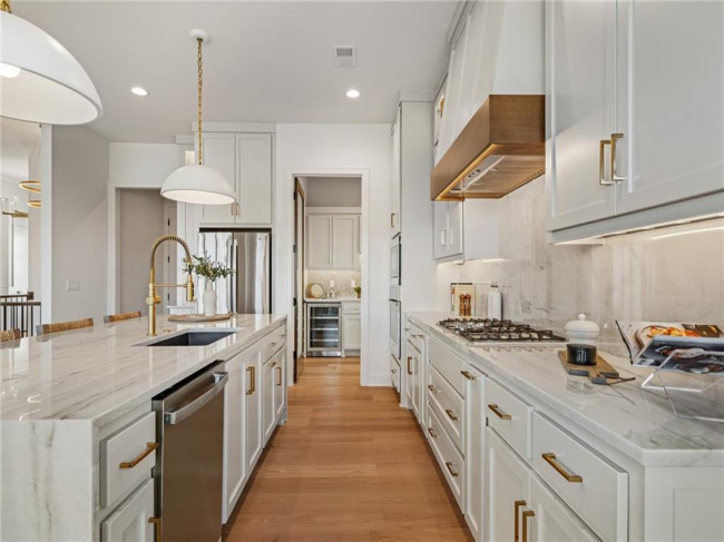 11239 Sunray Drive, Olathe, Kansas, 4 Bedrooms Bedrooms, 0 ,3 BathroomsBathrooms,Residential,For Sale,Sunray,0,HMS2587472 11239 Sunray Drive, Olathe, Kansas, 4 Bedrooms Bedrooms, 0 ,3 BathroomsBathrooms,Residential,For Sale,Sunray,0,HMS2587472