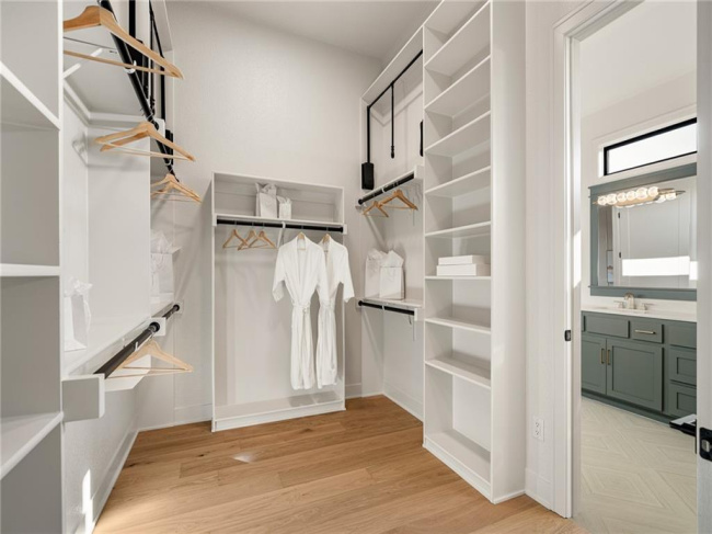 11239 Sunray Drive, Olathe, Kansas, 4 Bedrooms Bedrooms, 0 ,3 BathroomsBathrooms,Residential,For Sale,Sunray,0,HMS2587472 11239 Sunray Drive, Olathe, Kansas, 4 Bedrooms Bedrooms, 0 ,3 BathroomsBathrooms,Residential,For Sale,Sunray,0,HMS2587472