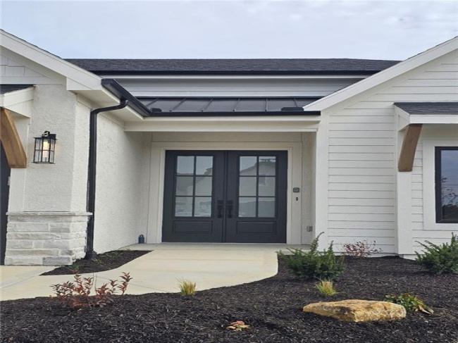 11239 Sunray Drive, Olathe, Kansas, 4 Bedrooms Bedrooms, 0 ,3 BathroomsBathrooms,Residential,For Sale,Sunray,0,HMS2587472