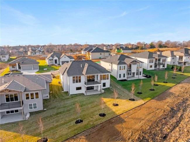 11239 Sunray Drive, Olathe, Kansas, 4 Bedrooms Bedrooms, 0 ,3 BathroomsBathrooms,Residential,For Sale,Sunray,0,HMS2587472 11239 Sunray Drive, Olathe, Kansas, 4 Bedrooms Bedrooms, 0 ,3 BathroomsBathrooms,Residential,For Sale,Sunray,0,HMS2587472