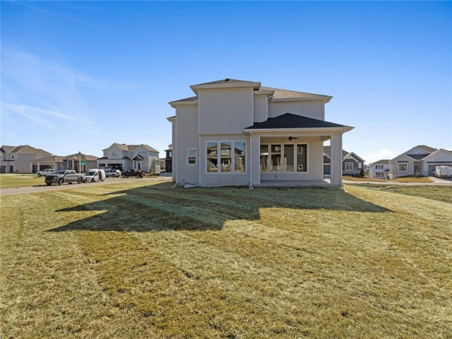 **Please Note - Photos are from a similar model.** **Please Note - Photos are from a similar model.**