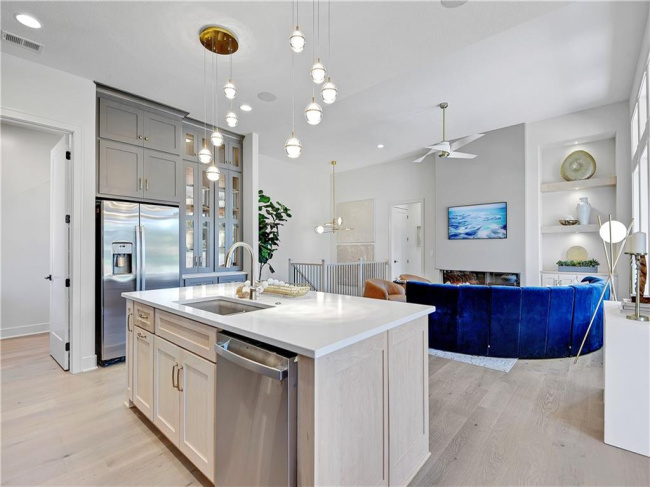 22097 93rd Terrace, Lenexa, Kansas, 5 Bedrooms Bedrooms, 0 ,3 BathroomsBathrooms,Residential,For Sale,93rd,0,HMS2592942